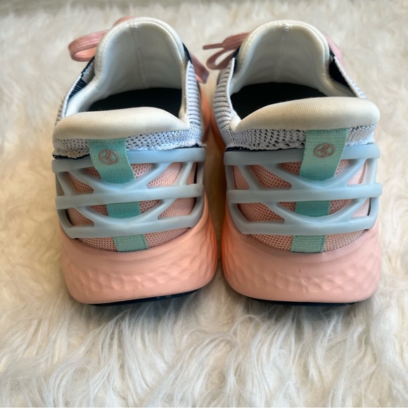 Kizik Women's Athens Slip on Shoe, Color Bahama size 9.5 - Picture 8 of 11